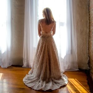 Beautiful white prom/wedding dress